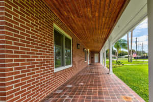 1401 LAKE SHORE BOULEVARD, TAVARES, FL 32778 - MLS#MFRG5101375