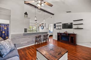 4524 LEMON STREET, LADY LAKE, FL 32159 - MLS#MFRG5101477