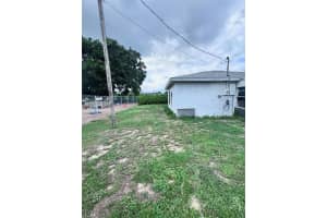 190 COLLINS STREET, UMATILLA, FL 32784 Sold 11/03/25