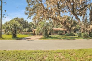 2050 LIVE OAK DRIVE, FRUITLAND PARK, FL 34731 Sold 10/31/25