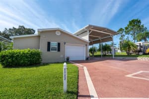 2222 St George Dr, DAVENPORT