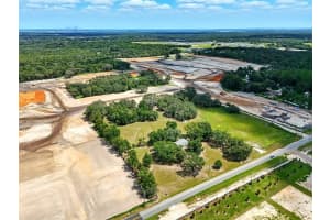 37820 ROLLING ACRES ROAD, LADY LAKE, FL 32159 - MLS#MFRG5101652