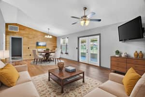 36445 DORAL DRIVE, GRAND ISLAND, FL 32735 - MLS#MFRG5101688