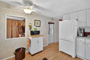 11905 LINDA AVENUE, TAVARES, FL 32778 Sold 10/07/25