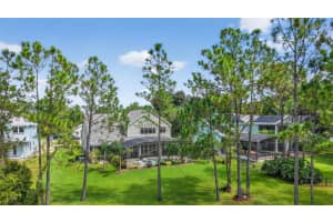 404 Long And Winding Rd Howey In The Hills, FL 34737 - Off Market