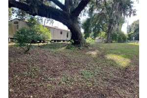 15980 SE HIGHWAY 42, WEIRSDALE, FL 32195 Sold 10/24/25