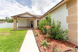 7820 LAUREL OAK LANE, KISSIMMEE, FL 34747 - MLS#MFRG5101806