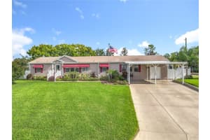 1019 Capella Dr, TAVARES