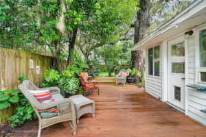 961 LIBERTY AVENUE, MOUNT DORA, FL 32757 - MLS#MFRG5101863