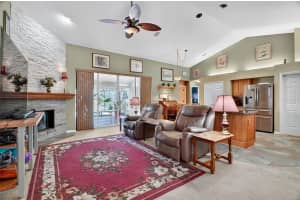 11201 FOUNTAIN LAKE BOULEVARD, LEESBURG, FL 34788 - MLS#MFRG5101875