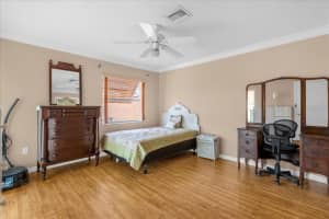 1108 RICARDO AVENUE, LADY LAKE, FL 32159 - MLS#MFRG5101914