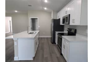 1225 Vanderway Ln Lady Lake, FL 32159 - Off Market