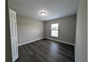 1225 Vanderway Ln Lady Lake, FL 32159 - Off Market