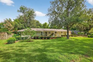 1620 Crestview Dr, MOUNT DORA