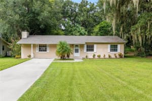 3909 Palm Dr, LEESBURG