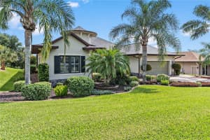 38712 OAK PLACE COURT, LADY LAKE, FL 32159 - MLS#MFRG5102107