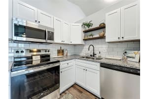 403 HAWKINS LANE, EUSTIS, FL 32726 - MLS#MFRG5102125