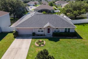 802 DEER GLEN COURT, FRUITLAND PARK, FL 34731 - MLS#MFRG5102249