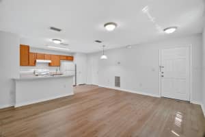 525 PAULLING DRIVE, LEESBURG, FL 34748 - MLS#MFRG5102255