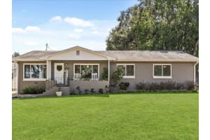 1210 CAROLINE STREET, TAVARES, FL 32778 - MLS#MFRG5102449