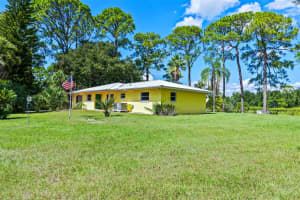 37451 BEACH DRIVE, UMATILLA, FL 32784 - MLS#MFRG5102471