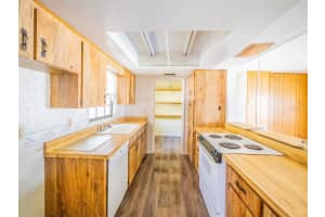 55746 CARROLL STREET, ASTOR, FL 32102 - MLS#MFRG5102488