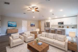 500 4TH AVENUE, WILDWOOD, FL 34785 - MLS#MFRG5102554