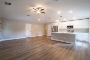 500 4TH AVENUE, WILDWOOD, FL 34785 - MLS#MFRG5102554