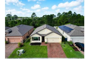 808 Old Country Rd Se, PALM BAY