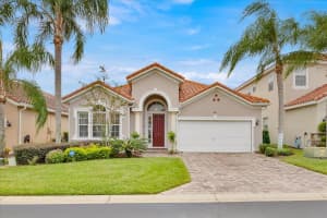 621 Tuscan Hills Blvd, DAVENPORT