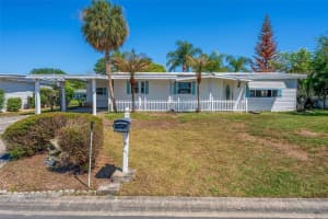 1014 SOUTHLAND DRIVE, TAVARES, FL 32778 - MLS#MFRG5102666
