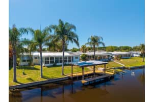 1014 SOUTHLAND DRIVE, TAVARES, FL 32778 - MLS#MFRG5102666