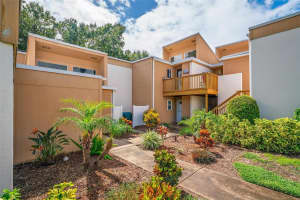 1051 HIGHLAND STREET, MOUNT DORA, FL 32757 - MLS#MFRG5102746