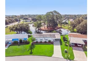 1020 HILLTOP ROAD, TAVARES, FL 32778 - MLS#MFRG5102788