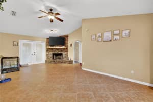 40416 9TH AVENUE, UMATILLA, FL 32784 - MLS#MFRG5102844