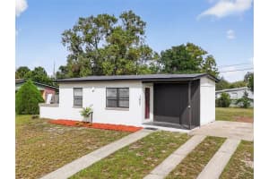 1431 W Wellington Dr, DELTONA