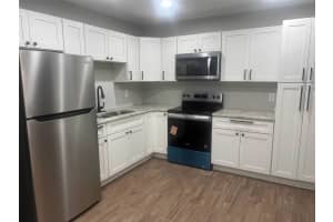 305 MOSS STREET, LEESBURG, FL 34748 - MLS#MFRG5102893