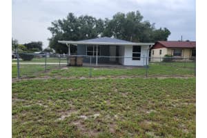 945 MARION DRIVE, MOUNT DORA, FL 32757 - MLS#MFRG5102992