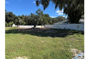 1200 NORTHSHORE DRIVE, EUSTIS, FL 32726 - MLS#MFRG5102996