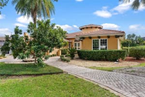 38800 HARBORWOODS PLACE, LADY LAKE, FL 32159 - MLS#MFRG5103070