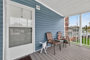 11634 HICKORY LANE, TAVARES, FL 32778 - MLS#MFRG5103100