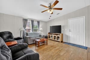 11634 HICKORY LANE, TAVARES, FL 32778 - MLS#MFRG5103100