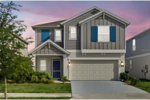 724 Daring Dr, DAVENPORT