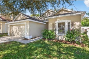 1412 LONGVILLE CIRCLE, TAVARES, FL 32778 - MLS#MFRG5103172