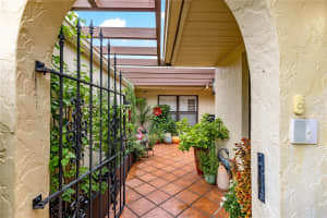 100 TREMAIN STREET, MOUNT DORA, FL 32757 - MLS#MFRG5103269