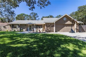 9740 FAIRWAY CIRCLE, LEESBURG, FL 34788 - MLS#MFRG5103337