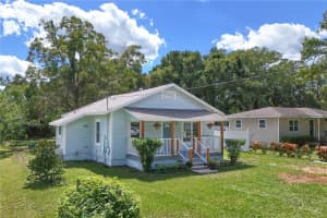 1240 JACKSON AVENUE, MOUNT DORA, FL 32757 - MLS#MFRG5103344