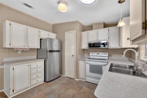 622 JENNIFER DRIVE, LADY LAKE, FL 32159 - MLS#MFRG5103486