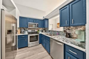 913 POWELL STREET, WILDWOOD, FL 34785 - MLS#MFRG5103565