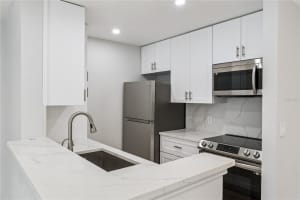 5124 CONROY ROAD, ORLANDO, FL 32811 - MLS#MFRG5103714